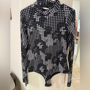 Black & White Body suit houndstooth print long sleeve turtleneck